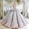 Superbe robe de bal robes de mariée à la main fleurs 3D Floral Applique Puffy princesse dentelle robes de mariée en dentelle Jupes à étages Mak Tumang Designer