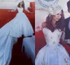 Luxe kapel trein trouwjurken met handgemaakte bloemen 3D appliques kant pure lange mouwen bruidsjurken off-schouder baljurk vestidos