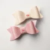 Nowa skóra PU Hotsale Bowknot Hairpin 30 sztuk / partia Girls Fashion Hair Klipy Cute Kids kokardka Hairpins Barrettes