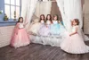 Abiti da ragazza di fiori floreali in pizzo arabo 2017 vintage in rilievo con un mantello Abiti da bambino Abiti da spettacolo per ragazze bellissime Abiti da festa di compleanno