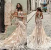 Champagne Julie Vino Robes de mariée 2020 Off Epaule Deep Pluning Colding Robes de mariée Share Train Dentelle Robe de mariée sur mesure