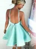 2018 Halter Sexy Short Mint Green Satin Cocktail Party Dresses Backless Homecoming 가운 맞춤형 미니 무도회 이브닝 드레스 BA6898045361