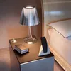 Современная прозрачная прозрачная настольная лампа Современная легкая гостиная спальня стол для спальни настольный столик Light Light Multi цветной прикроватный диван бокового чтения