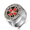 Senaste Fashion Mens 316L Rostfritt Stål Masonic Signet Ringar Röda Kor Knights Templar Symbol Silver Guld Ring Smycken