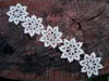 Set 100% cotone di 12 fiocchi di neve all'uncinetto, ornamenti di fiocchi di neve di Natale fatti a mano, fiocchi di neve di pizzo bianco all'uncinetto, ornamento dell'albero di Natale sd76