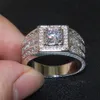 925 Sterling Zilver Ronde Gemstone Gesimuleerde Diamond Zirkoon Side Tone Rings Engagement Wedding Band Sieraden Voor Mannen SZ 7-13