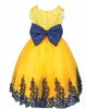 Vintage Yellow Princess golvlängd Bollklänningar Girls Pageant Dresses Flower Girl Dress for Weddings Lace Applicques Birthday Party9325561