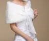 Billiga Faux Fur Wedding Wraps Shrug Bröllopklänningar Varma Shawls Stole Cape Stock Bolero För Ladies Formell Wear Ribbon Tie Bow Gratis frakt