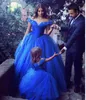 Inspirado por la Cenicienta 2017 Nuevo Azul Off The Shoulder A Line Flower Girl 'Vestidos Tulle Crystals Little Girls' Wedding Party Dresses