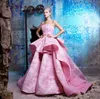 Arabië stijl strapless prom dresses 2017 zomer kant applique roze ruches avondjurken satijnen ruches puffy formele feestjurken goedkoop