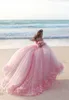 2016 Quinceanera Suknie Dziecko Różowe Suknie Balowe Z Gorsetu Ramię Gorąca Sprzedaży Słodkie 16 Prom Dresses Z Ręcznie Made Flowers