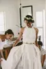 Niesamowite 2 sztuki Suknie ślubne Koronki Crop Top Taffeta Spódnica Nowoczesna Sukienka ślubna Suknie Ślubne Robe de Mariee Halter Vestido de Noiva