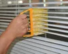 Brosse de nettoyage de stores verticaux, nouvel arrivage, Mini brosse de fenêtre à main en forme de 7, nouveauté de nettoyage domestique