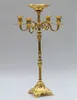 -Selling Candelabra di finitura dorata da 65 cm con fiore ciotola a 5 bracci per matrimoni per evento candelatore candelabrum1701
