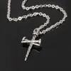 10st / Massor Herrhalsband Europa och Amerika Mode Retro Legering Nails Cross Charm Pendants Halsband för män Smycken Gift