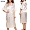 Großhandel-herren womens plus größe langes satin bad robe sexy kimono seide bademantel männer peignoir homme ankleidenkleid für männer sommer robes