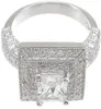 Storlek 5-11 Ny Ankomst Pave Luxury Smycken Princess Cut Simulerad Diamond Topaz 14kt Vitguld Fylld Bröllop Bröllop Kvinnor Ring Set Present