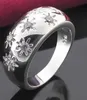 925 Sterling Silver Kvinnor Ring Diamantkristall Bröllopsblomma Ringar Vacker Söt Pretty Lady Smycken Partihandel