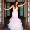 2016 Bush Pink Organza Mermaid Trouwjurken Sexy Sweetheart Cascading Ruffles Beaded Sash Tiered Bridal Jurken Custom Made China EN10141