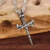 10st / Massor Herrhalsband Europa och Amerika Mode Retro Legering Nails Cross Charm Pendants Halsband för män Smycken Gift