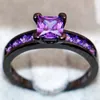 ファッションの婚約の結婚指輪セットインレイスクエア紫のシミュレートされたダイヤモンドczのリングの女の子がいっぱいの10ktの黒い金