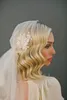 Alta calidad Superventas Romántico Fingertip Redes y flores de color champán Pearl Cut Edge Veil Piezas de cabeza nupcial para vestidos de novia