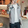 Herrenjacken Großhandel - Koreanischer Stil Männer Jakcet Mantel Blumendruck Mit Kapuze Windjacke Männlich 2021 Frühling Sommer Patchwork Casual Herren 3XL1