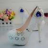 Blanc perle bleu cristal chaussures à talons hauts femmes nouveau concepteur à la main chaussures de mariage couronne strass dame heureuse chaussures de bal