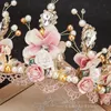 Lyxiga kronkvinnor Crystal Floral Tiara Pearl Jewelry Golden Bridal Crown Hair Wear Wedding Pography Accessories Aide9449949