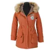 Engrosamiento de la chaqueta de invierno de parkas abrigos femeninos