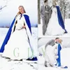 Bröllop Bridal Fantasy Full längd Hooded Cape White Fur Muff Saturin Foder och Ultra Warm Fill Winter Women's Cloaks