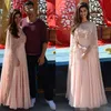 Blush Pink Indian Arabic Kaftan Abiti da sera da donna con involucro Sheer Beaded Cape Saresuit Custom Make Occasioni formali Prom Party Gown