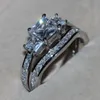 Victoria Wieck Tre Stones Princess Cut Vintage Smycken 10kt Vitguld Fylld Topaz CZ Diamant Bröllop Bröllop Ringar Set för Kvinnor SZ5-11