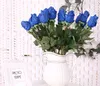 Ekonomiska 30pcs MOQ Simulerade Fresh Rose Artificiell Latex Blommor Real Touch Blomma för bröllopsfest eller födelsedagsskärm Blomsterdekorationer