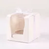 Vente en gros - Boîte cadeau Paper Craft 9 * 9 * 9cm Boîtes à cupcakes simples avec insert et ruban Bow Fournitures de mariage 12pcs1