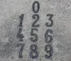 30個の素朴な茶色の鋳鉄ナンバー0-9文字アルファベットA-Zアンティークメタルハウスドアの街路店の番号数字手紙家の装飾
