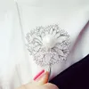 Vintage Pearl Rhinestone Brooch Pin Silver-plate Alloy Faux Diament Broach for bridal wedding costume party dress Pin gift 2016 New fashion