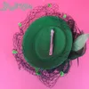 Groene bloemen bruids hoeden met mesh sluiers veer bloem boog fascinator hoeden bruiloft hoed sluiers bruiloft bruids birdcage sluier te koop VK