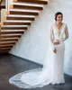 2019 Romantiska Mermaid Bröllopsklänningar Plus Size Sexig Backless V-Neck Bridal Gowns Custom Made Long Sleeves Beach Wedding Dress