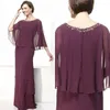 Eleganckie Maroon Suknie Wieczorowe Dla Matki Bride Seksowne Zroszony Bateau Neck Wielopięciowy Spódnica Płaszcza Kolumna Suknia Gościnna Z Wrap Projekt