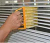 Gratis frakt Vertikal Window Blinds Brush Cleaner Mini 7 Form Handhållen Magic Brush Novelty Hushåll