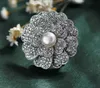 Vintage Pearl Rhinestone Çiçek Broş Pin Gümüş Plaka Alaşım Sahte Diamaty Broach Gelin Düğün Kostümü Partisi Elbise Pin Hediye 2016