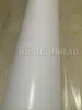 Vinyle blanc en fibre de carbone 4D comme un film en fibre de carbone réaliste pour l'enveloppe de voiture avec revêtement sans bulles d'air Taille 1.52x30m 4.98x98ft