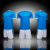 Maillots personnalisés en gros, ensembles de maillots personnalisés de vente bon marché, hauts de course à manches courtes de jogging d'équipe personnalisés avec shorts, uniforme de football pour hommes