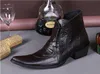 Taglie forti 38-46 Stivali eleganti in pelle da uomo Scarpe Chukkas da uomo Punte con punta in metallo Moda uomo Martin Punk Rock Boot Scarpe con tacco uomo