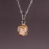 Erstaunliche gemischte geschnitzte natürliche Jasper Jade Achat Alien Schädelkopf Kristall Reiki Heilung Figur Statue Charms Anhänger Halsketten Großhandel