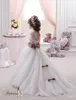 2016 Abiti da sposa per bambini con maniche lunghe in tessuto e mezze maniche Applicazioni di fiori belle con fiori e perline in rilievo
