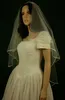結婚式のドレスのための新しい本物の絵の最高品質安いベストセールエルボーホワイトアイボリーリボンエッジベールブライダルヘッドピース