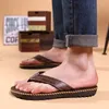 Modelos de explosión Verano Ocio Hombre Chanclas Korean Air Slip Beach Pinch Zapatillas de suela suave Zapatos de verano para hombres