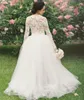 Abito da sposa bianco alto e basso di design Abito da sposa economico bohémien in due pezzi con maniche in tulle di pizzo trasparente con lunghezza acuta